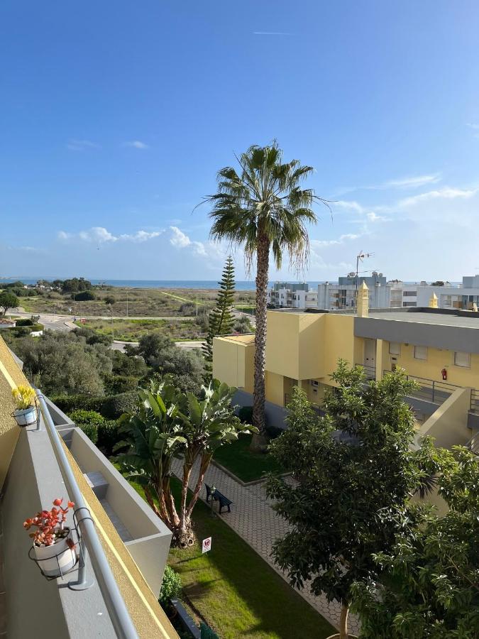 Condominio Do Mar Lagos Luaran gambar